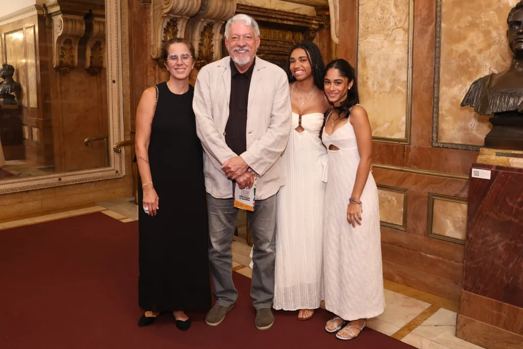 Antonio Grassi, Grassi, Ciça Castelo E As Filhas Antonia Grassi E Ana Luisa Loureiro (amiga) 1