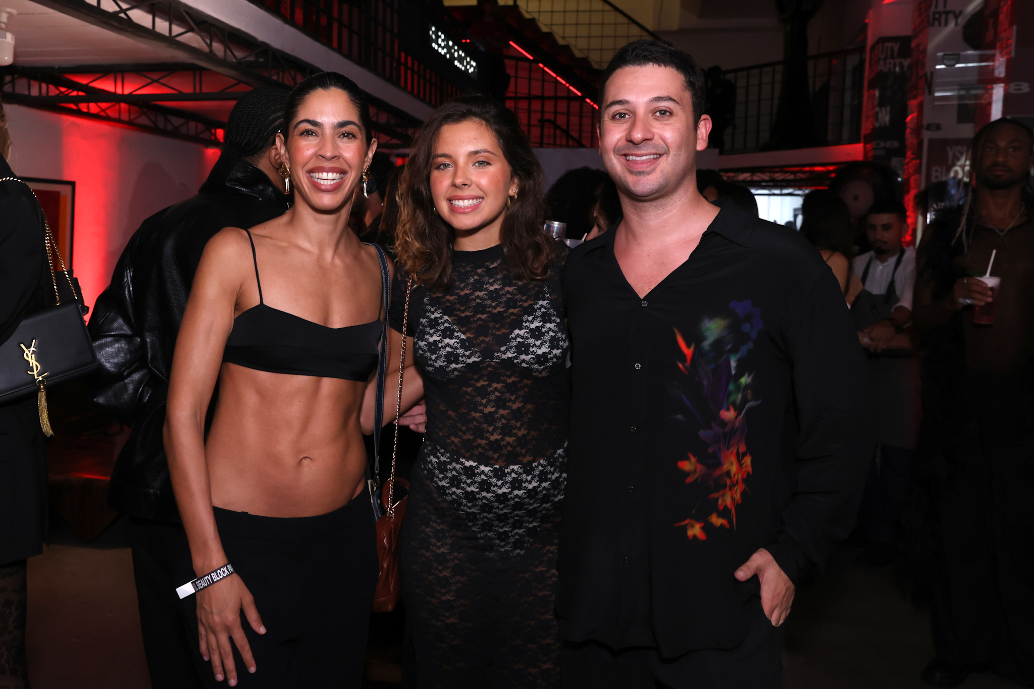 Block Party da YSL Beauty movimenta o Rio de Janeiro com celebridades e produções all black
