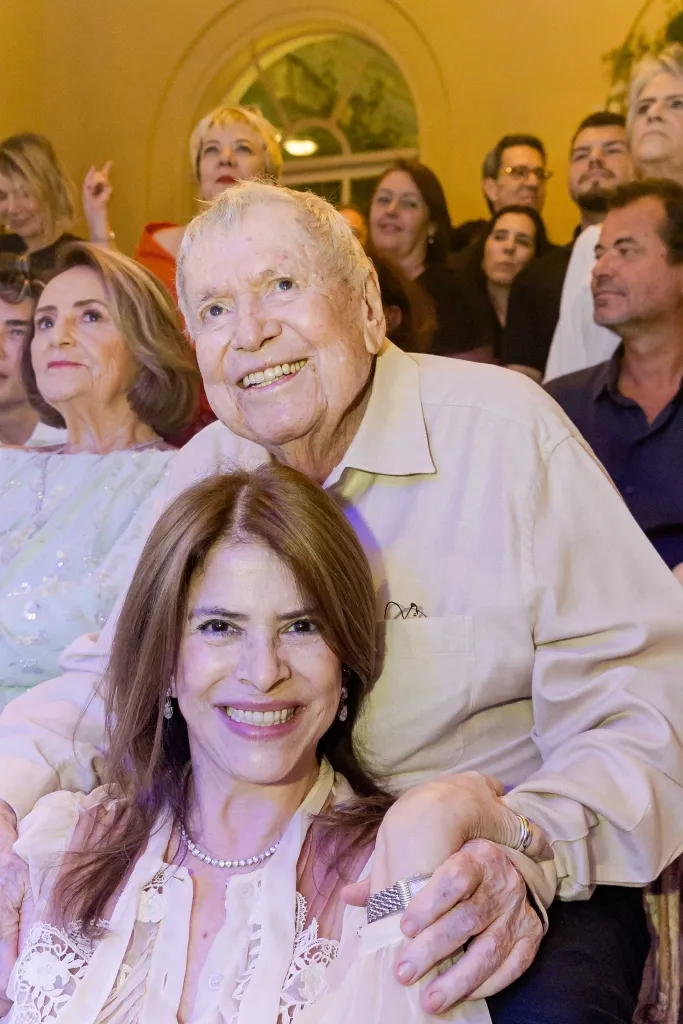 Boni E Lou De Oliveira