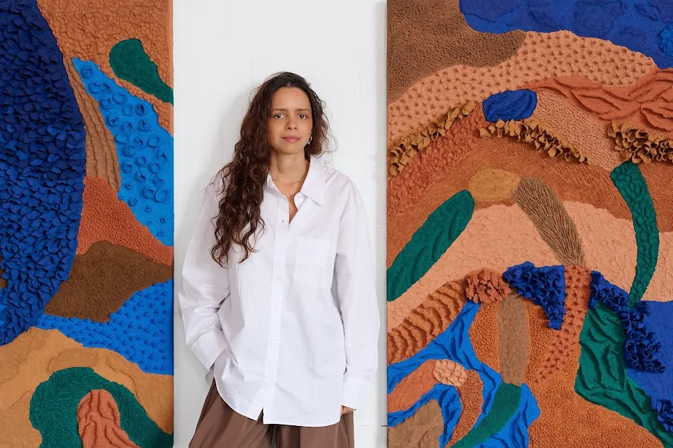 Artista cearense Brenda Guimarães apresenta a exposição “Maré de origem” no Rio de Janeiro