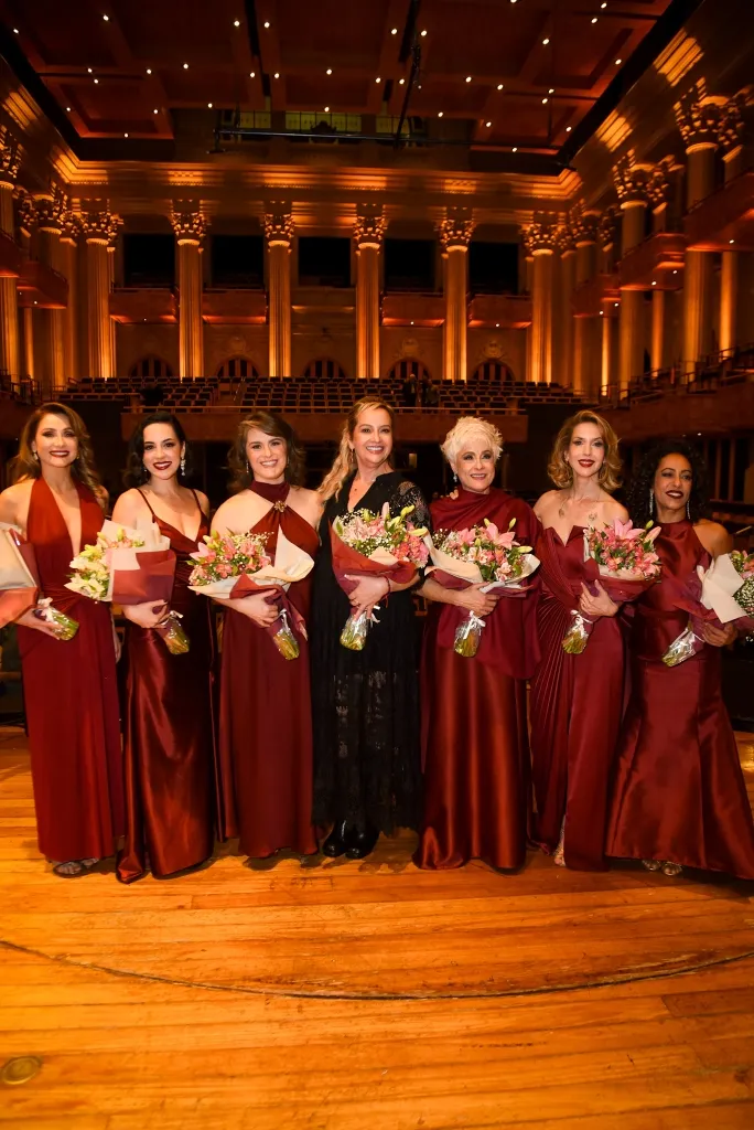 Bruna Guerin, Giulia Nadruz, Gottsha, Soraya, Alessandra Maestrini, Kira Sasso, Samantha Schmutz 1505