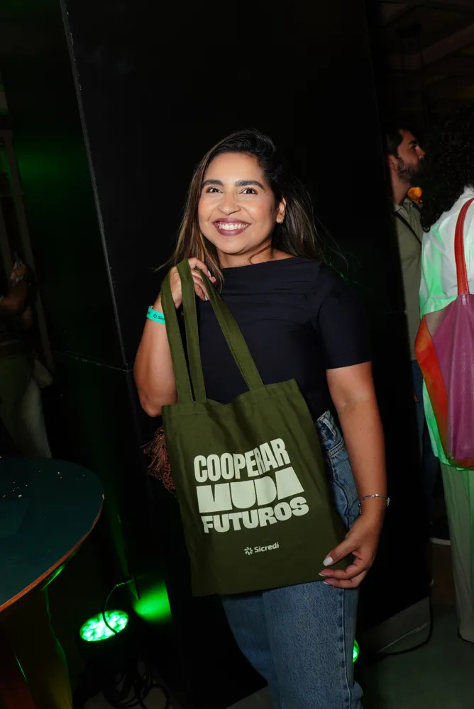 Camila Souza (2)