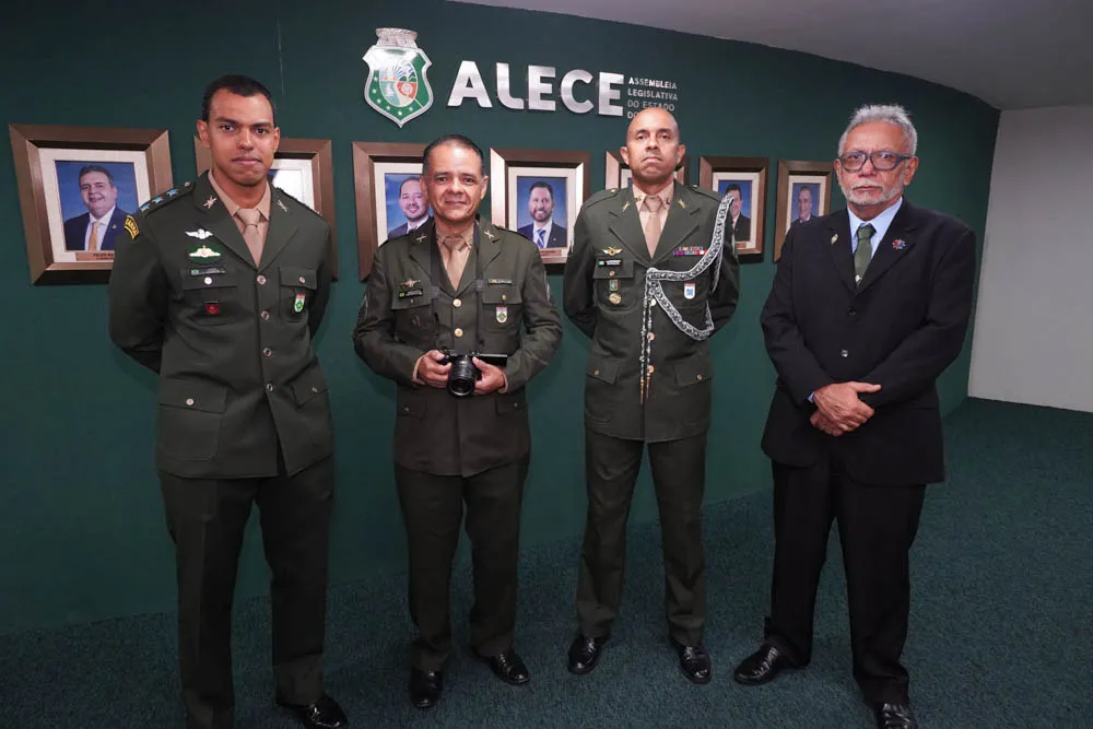 Cap. Costa, Sarg. Henrique, Sarg. Marques E Cap. Waldeck (1)