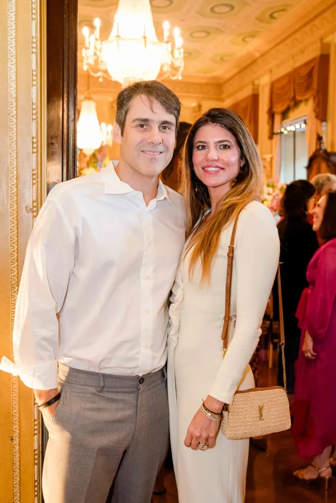 Carlos Felipe E Nayla Carvalho Msa 0959