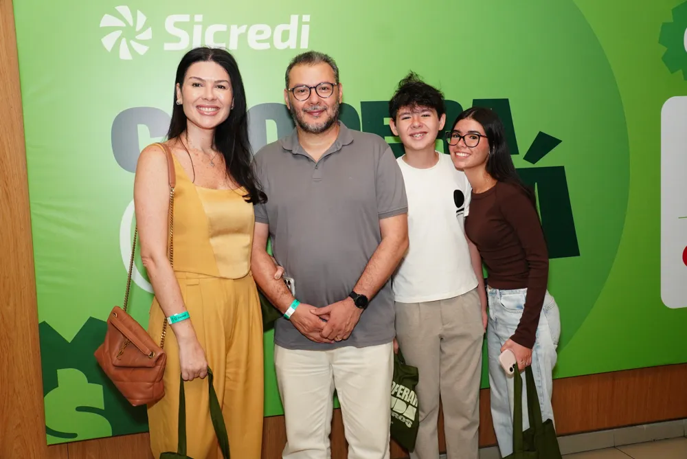 Caroline, Eduardo, Mariana E Bernardo Demes (2)