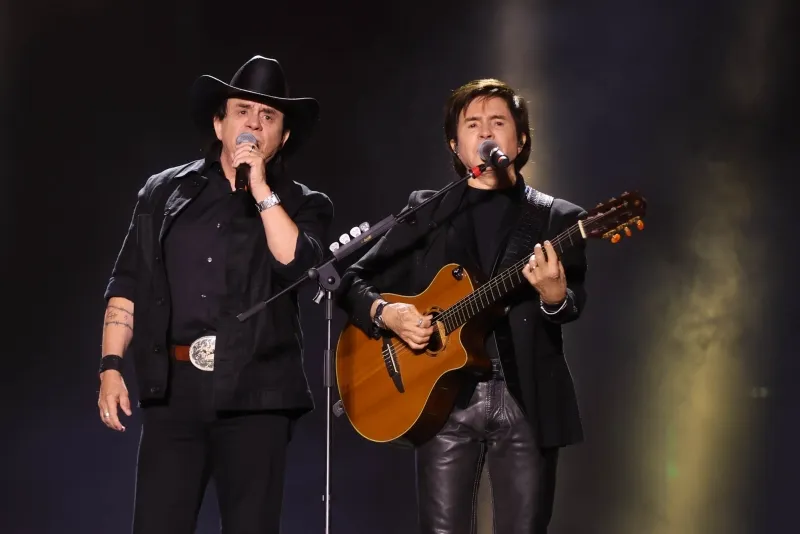 Vozes consagradas - Grandes nomes do sertanejo dividem programação do show “Histórias” em noite de clássicos em São Paulo
