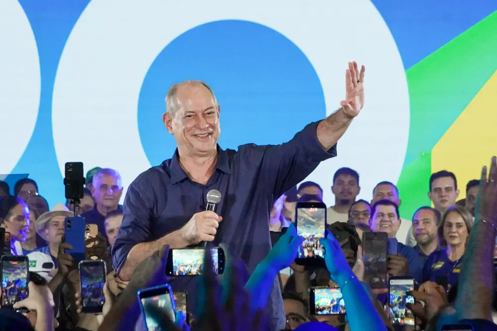Ciro Gomes lança campanha ao Governo do Ceará com Roberto Cláudio como vice