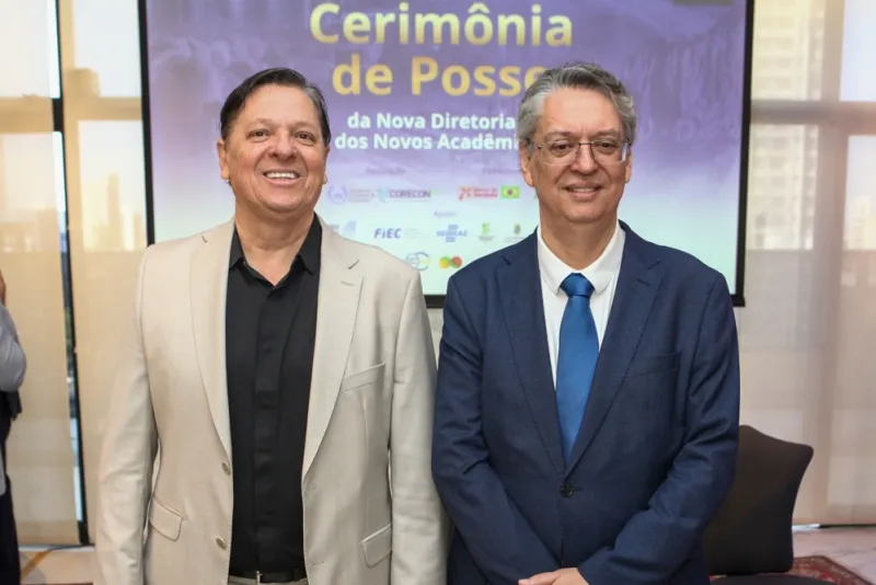 NOVO CICLO - Célio Fernando toma posse na presidência da Academia Cearense de Economia