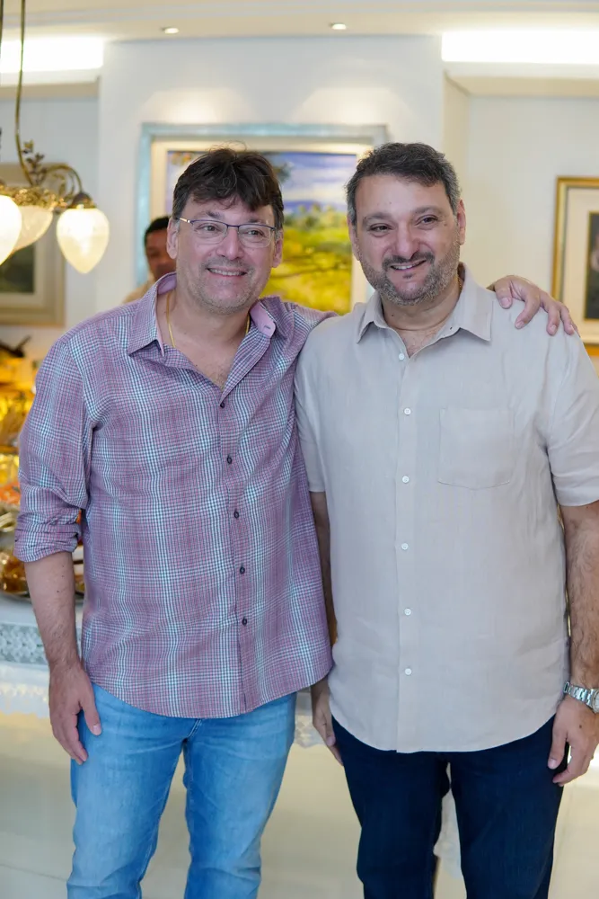 Cláudio E Patriolino Dias