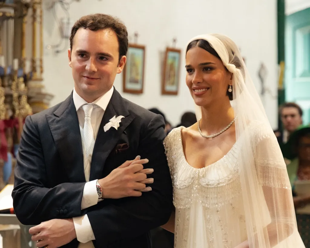 Theresa Fonseca e Gustav von Fürstenberg unem referências brasileiras e alemãs em casamento realizado em Paraty