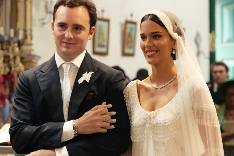 Theresa Fonseca e Gustav von Fürstenberg unem referências brasileiras e alemãs em casamento realizado em Paraty