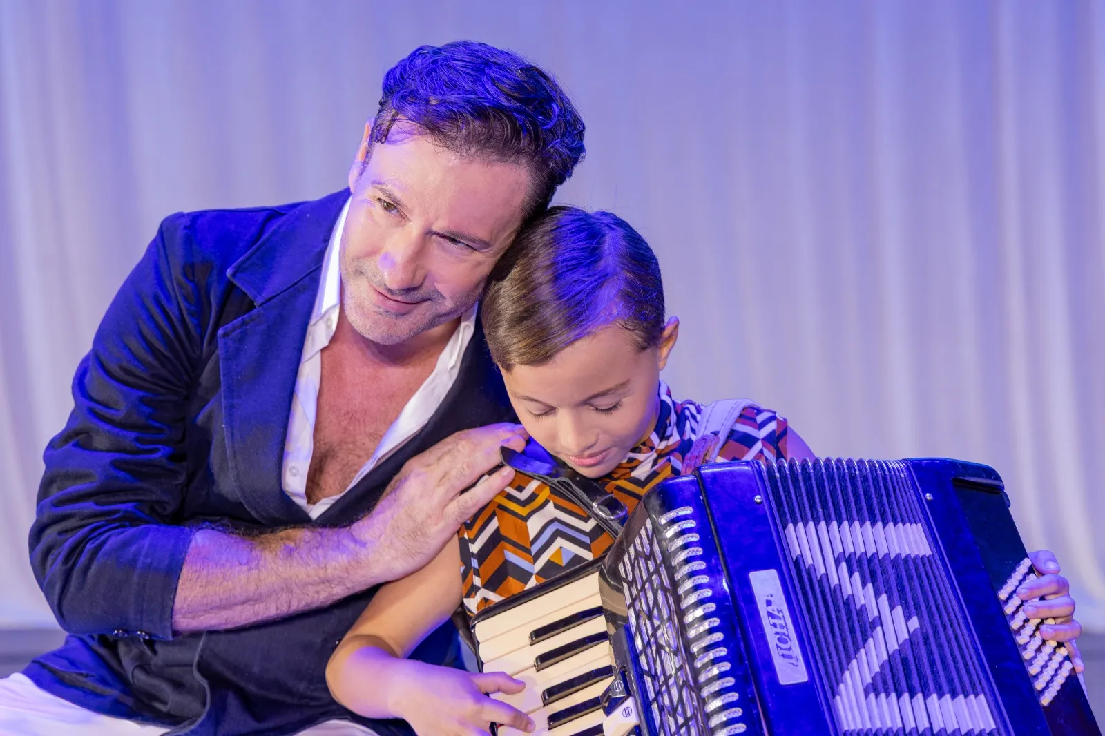 Tenor italiano Davide Carbone integra montagem da Tapera das Artes no Teatro RioMar Fortaleza