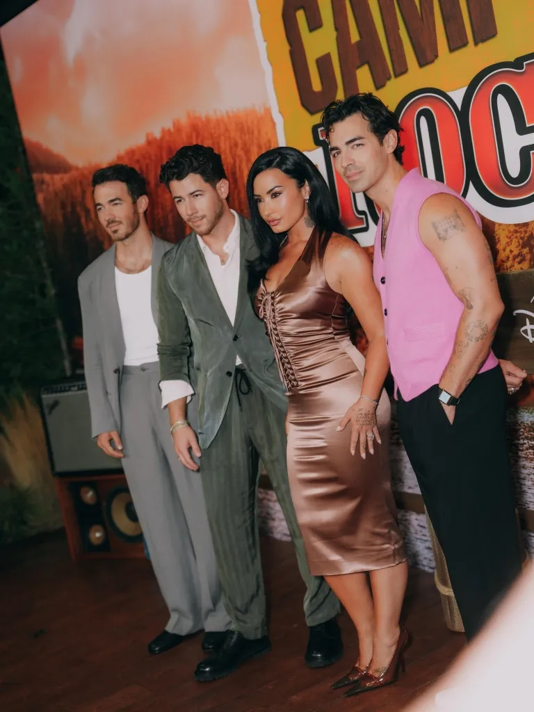 Demi Lovato E Jonas Brothers