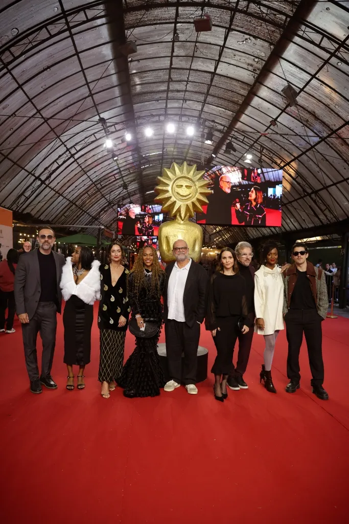 Elenco De Pele De Rinoceronte (4)