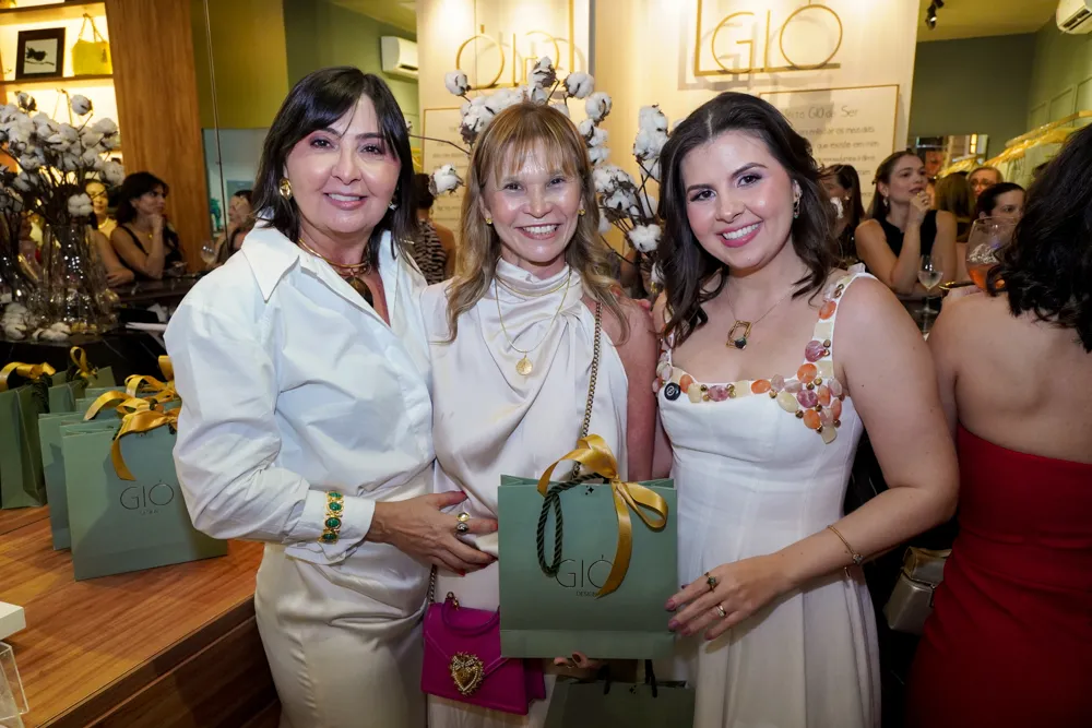 Eliane Gomes, Clênia Saboia E Eloisa Gomes (2)