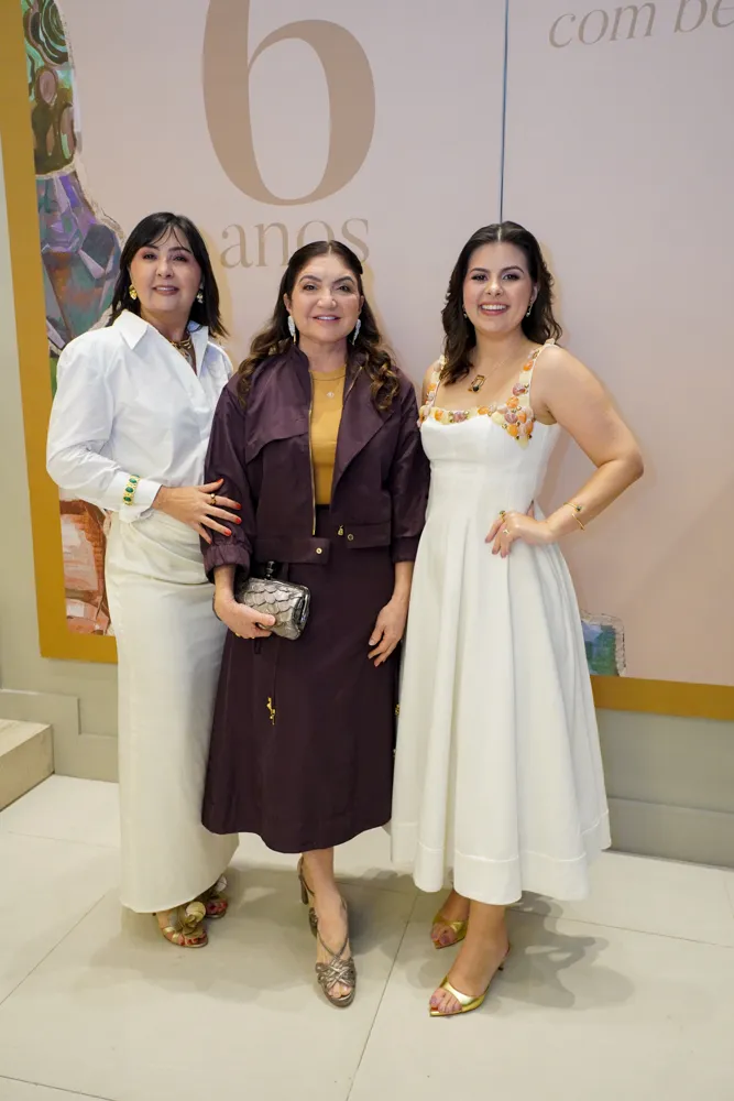 Eliane Gomes, Ionete Holanda E Eloisa Gomes (3)