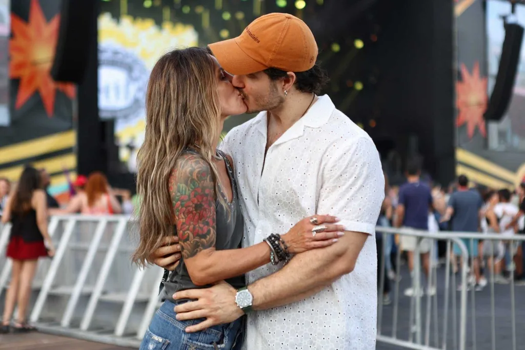 Emiliano Dàvila E Naiana Borges