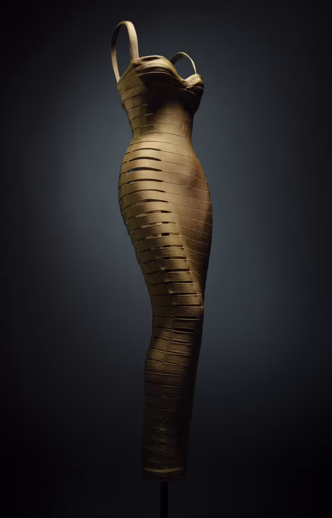 Exposição Azzedine Alaia
