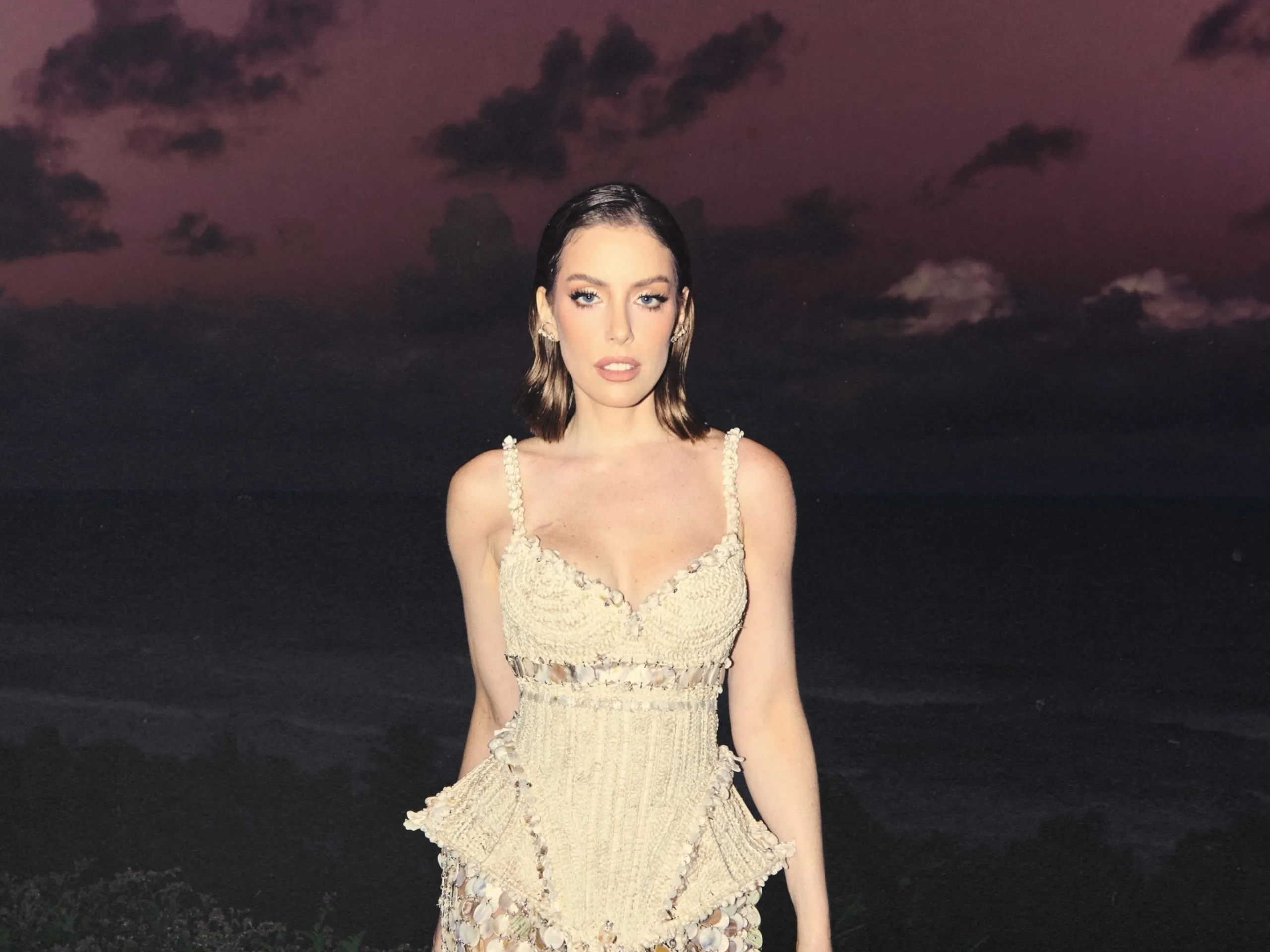 Fabiana Justus abre celebração de casamento com Bruno D’Ancona no litoral baiano