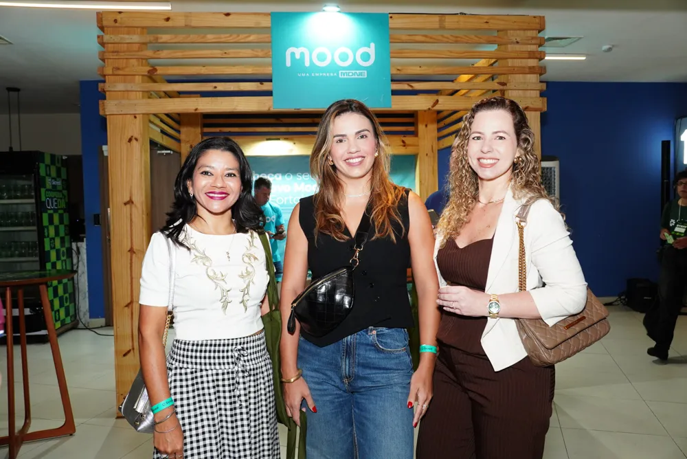 Fabrícia Aureliano, Regiane Chaves E Sheron Sampaio