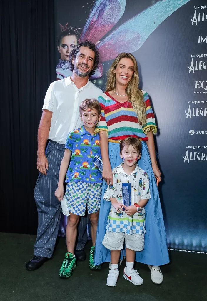 Felipe Andreoli E Rafa Brites Com Rocco E Leon