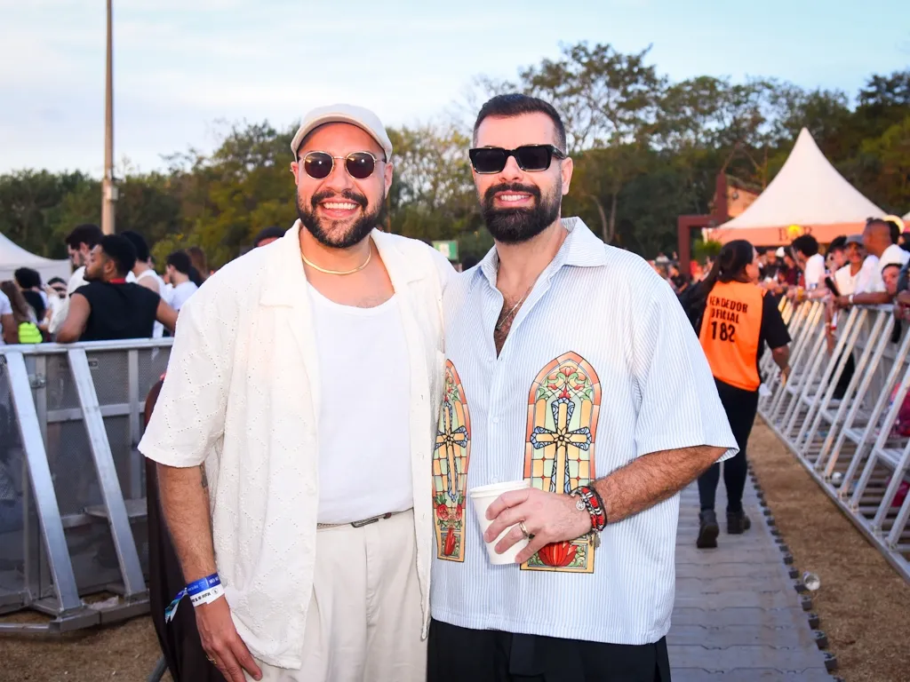 Fer Poli E Tiago Abravanel