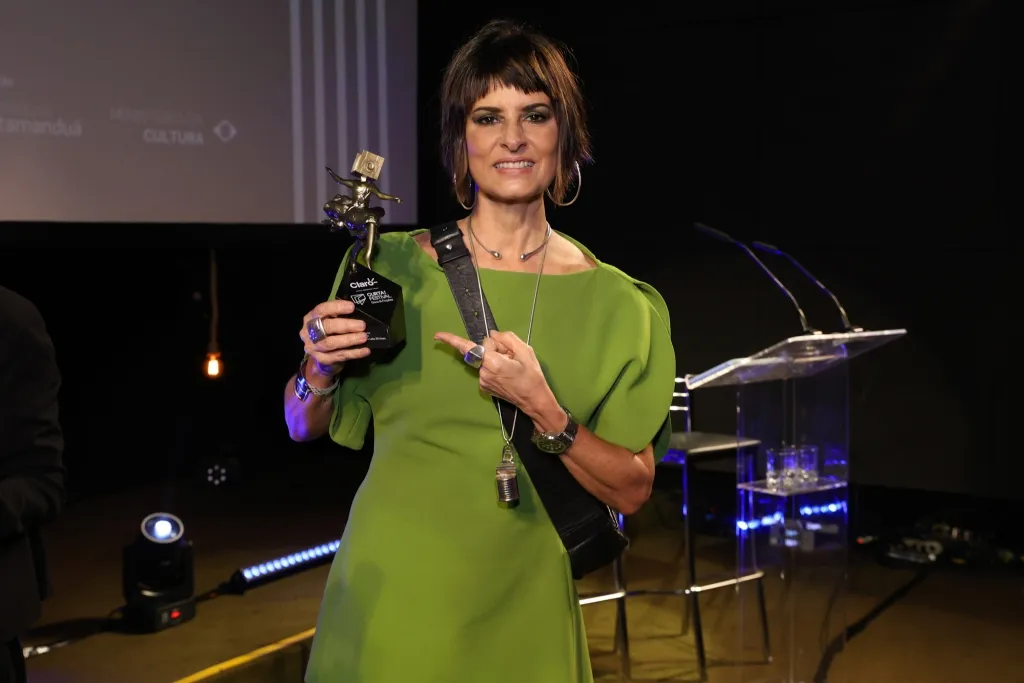 Fernanda Abreu Recebeu O Prêmio Com “fernanda Abreu Da Lata 30 Anos” 4
