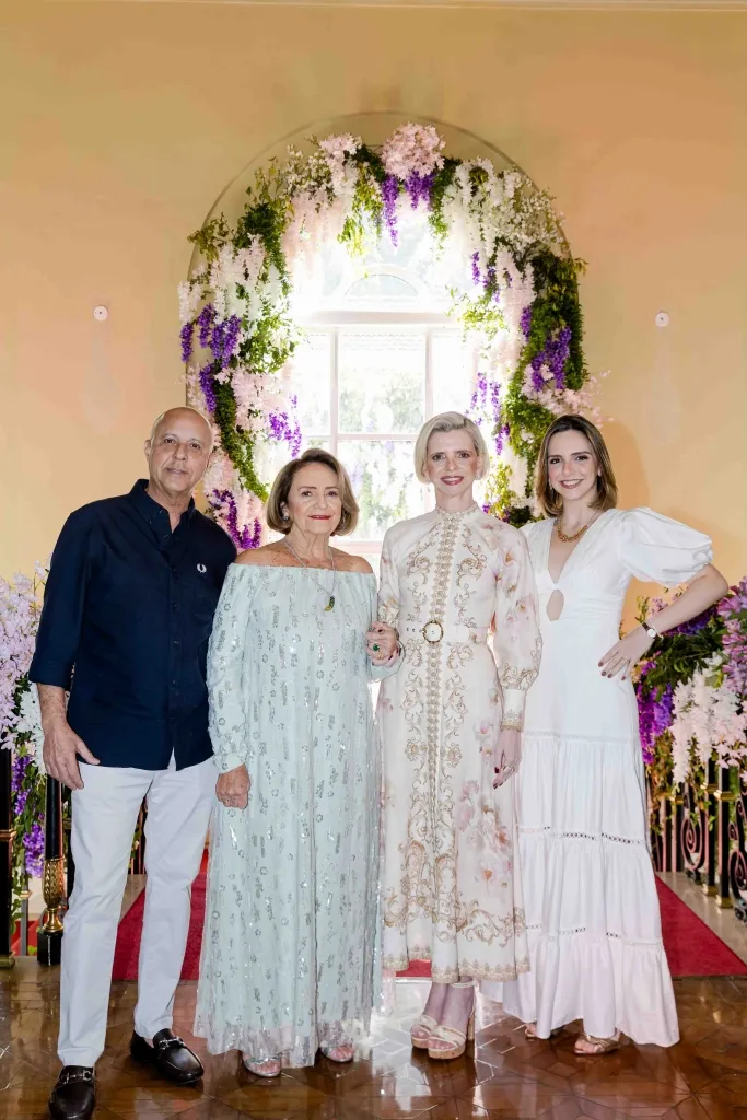 Fernando, Lucinha, Fabiana E Maria Eugenia Araujo Msa 0011