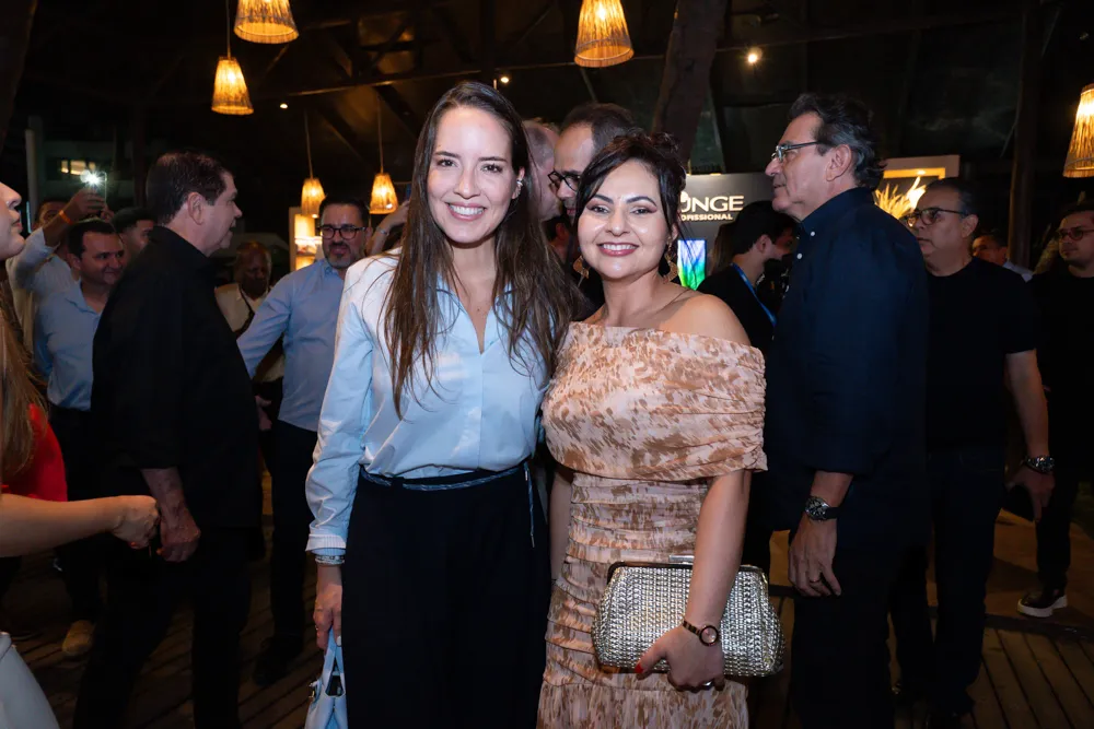 Giselle Bezerra E Alyne Valentim