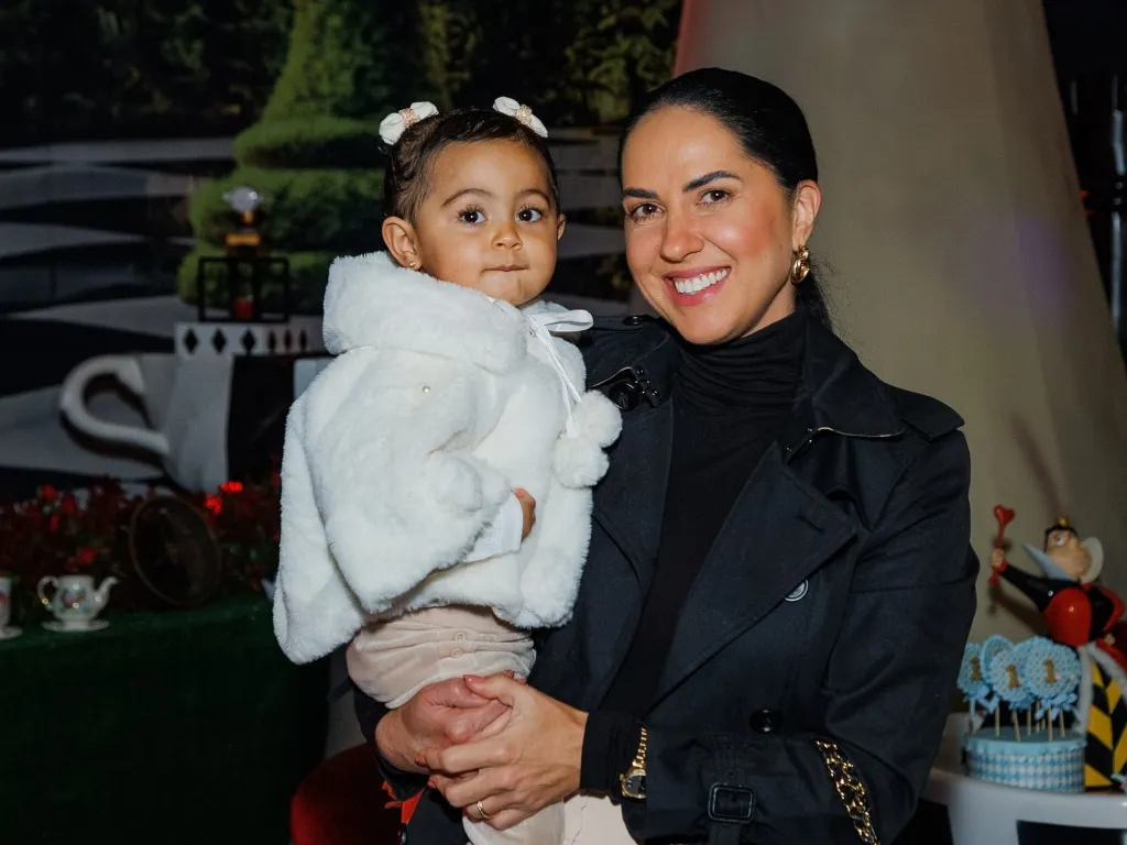 Graciele Lacerda Com Filha Clara