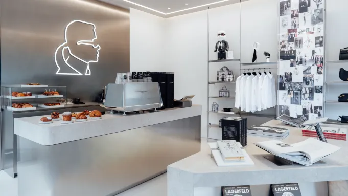 Karl Lagerfeld inaugura café em Amsterdã e aproxima moda da hospitalidade