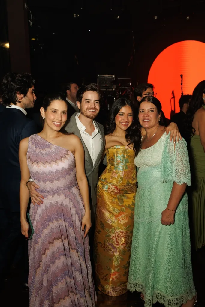 Isabella Braga, Davi Braga, Maria Braga E Cristiana Braga