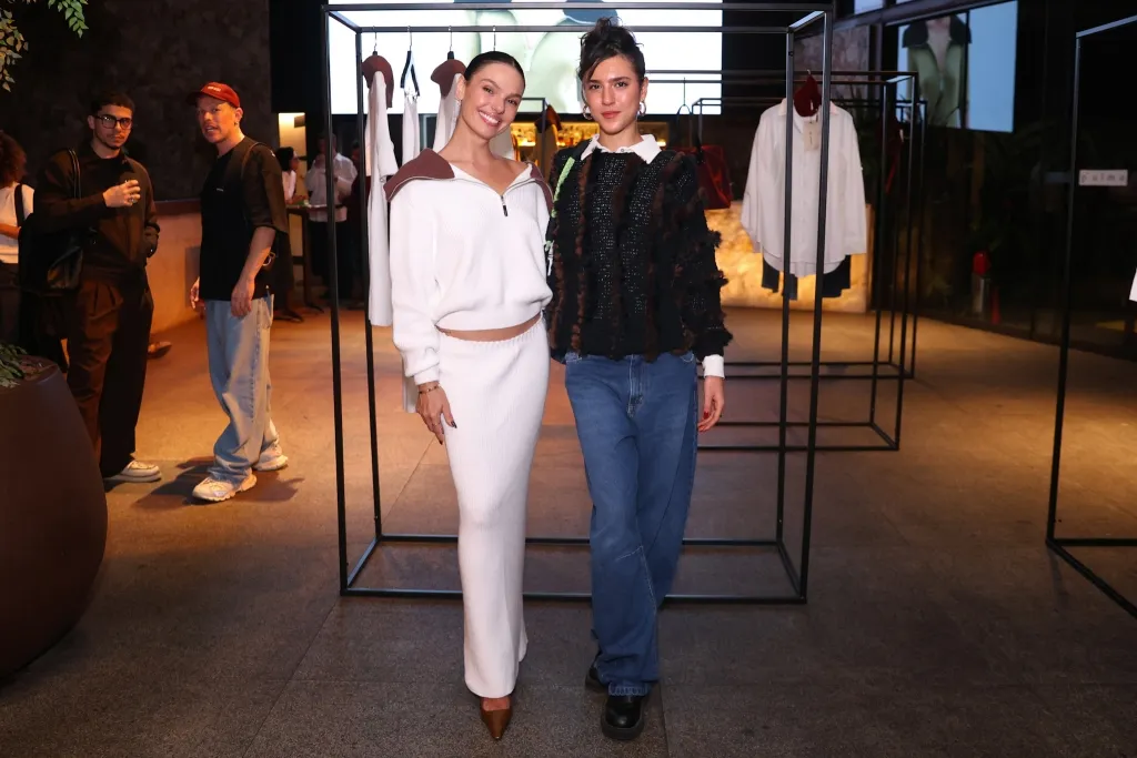 Isis Valverde E Flora Camolese 2