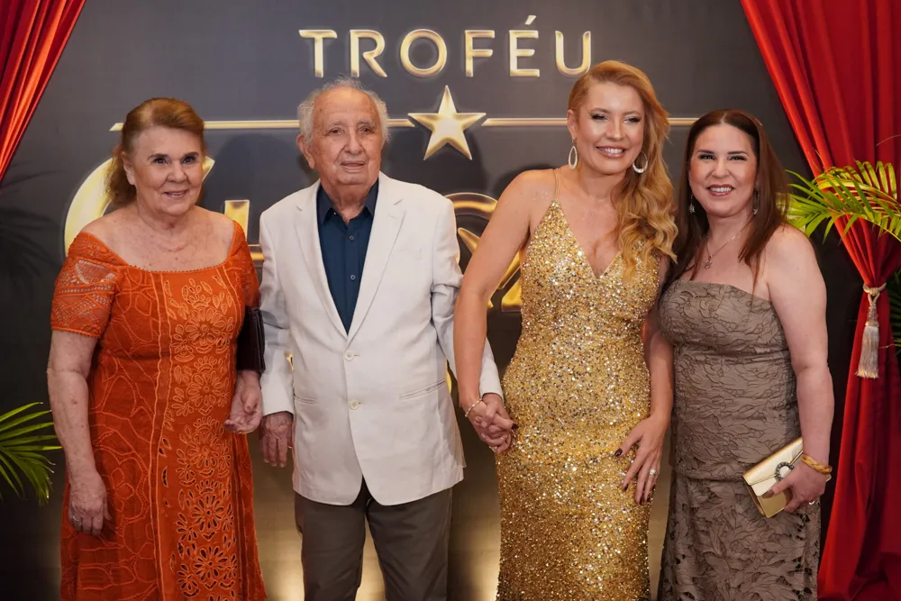 Ivanise Nogueira, Oto Leal Nogueira, Natália Varela E Geisa Praça (3)