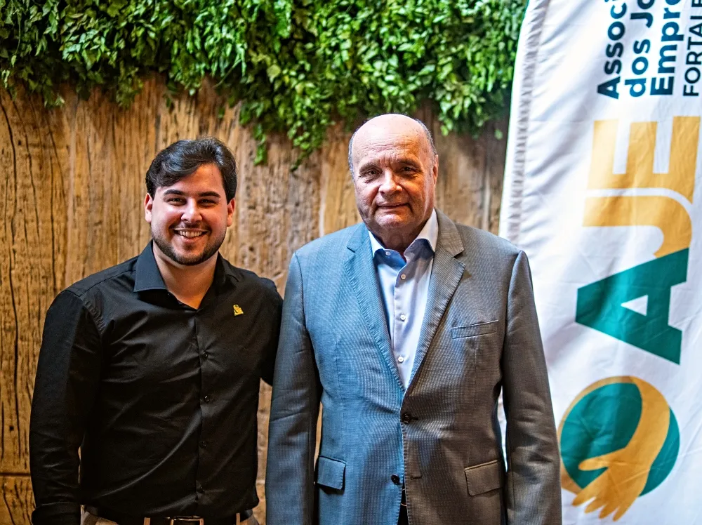 Fernando Cirino debate desafios, gestão e desenvolvimento durante evento da AJE
