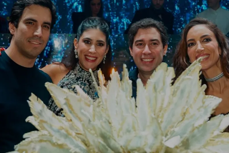 Noite de festa - “The 40’s Club”: Karol Velloso, João Velloso e Hagop Guerekmezian Filho celebram nova idade em São Paulo
