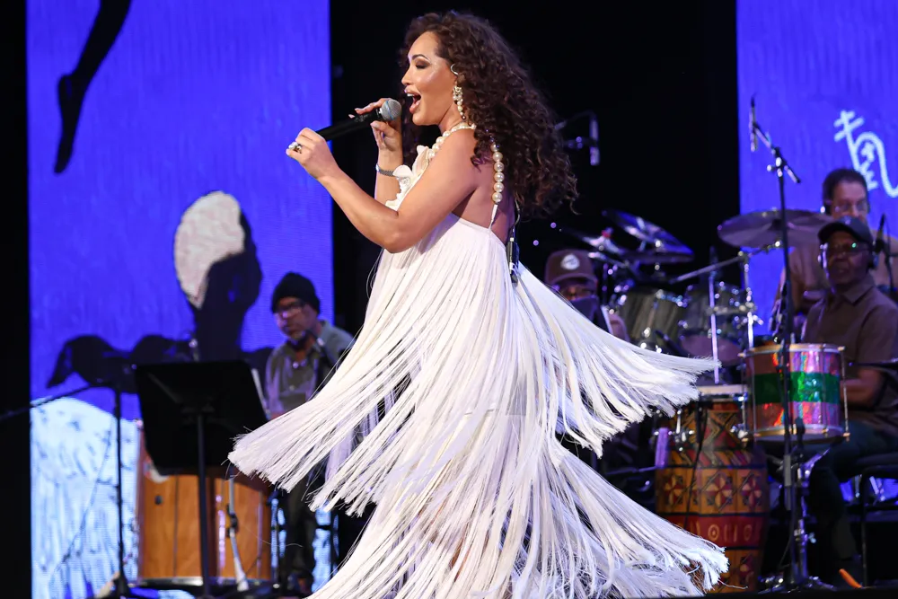 Karinah No Show De 25 Anos Do Museu Do Samba
