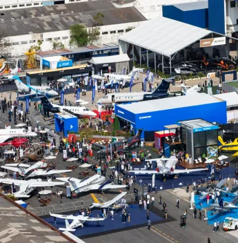 Empresários cearenses acompanham a Labace, feira que reúne 55 aeronaves e projeta US$ 150 milhões em negócios