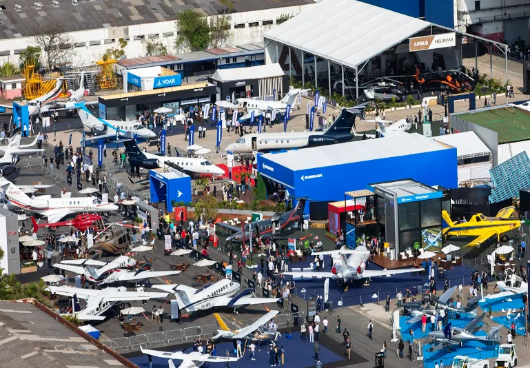 Aviação executiva - Empresários cearenses acompanham a Labace, feira que reúne 55 aeronaves e projeta US$ 150 milhões em negócios