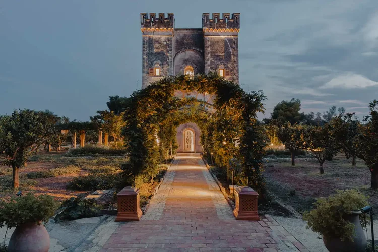 ILHA PRIVADA - De Luís XIV à alta hospitalidade: Le Grand Jardin preserva séculos de história na Riviera Francesa
