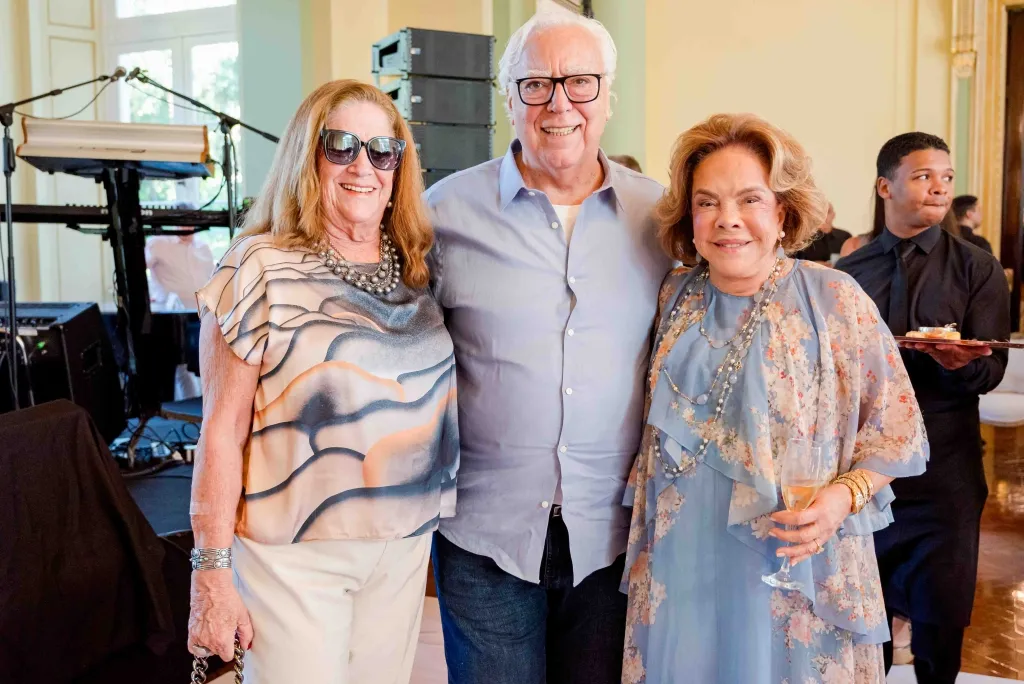 Leonora E Miro Teixeira E Regina Rique Msa 0846