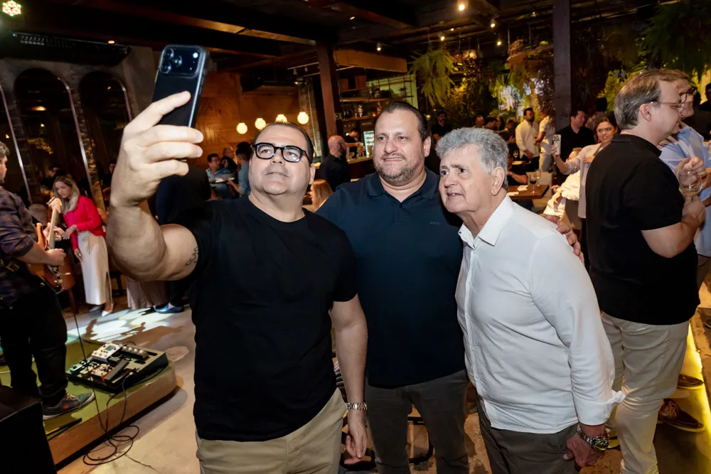 Luciano Neto, Anderson Queiroz E Gustavo Carvalho