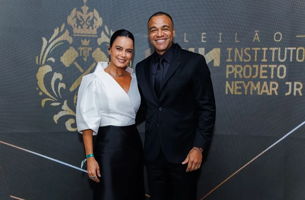 Luciele Di Camargo E Denilson