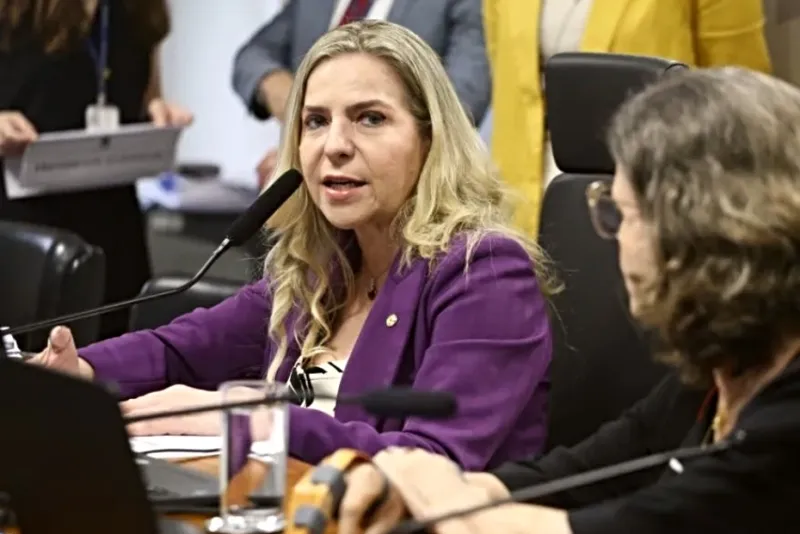 Luizianne Lins inaugura Comitê Central 180 em endereço simbólico da política