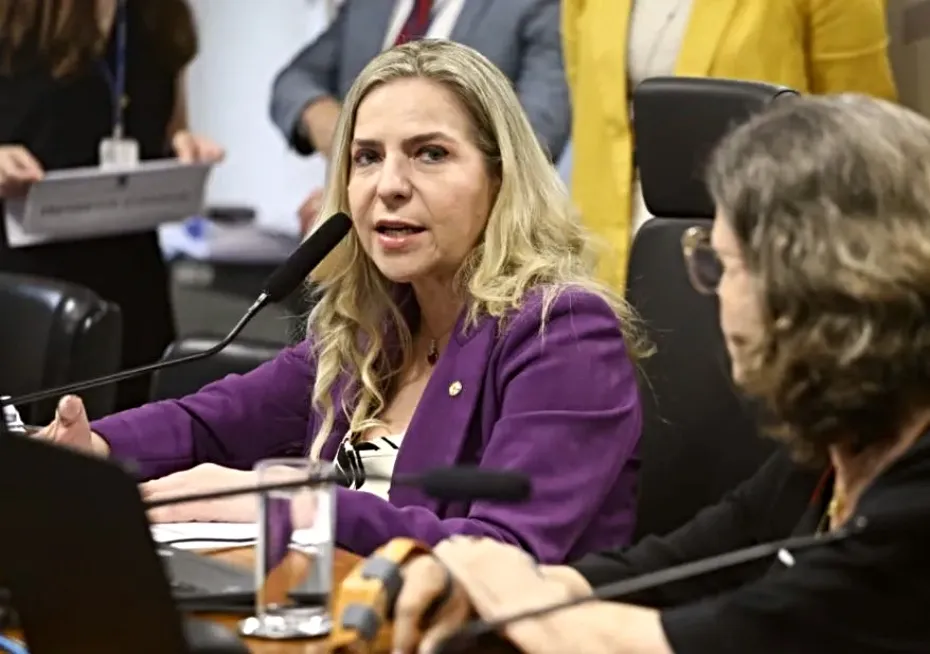 Luizianne Lins inaugura Comitê Central 180 em endereço simbólico da política