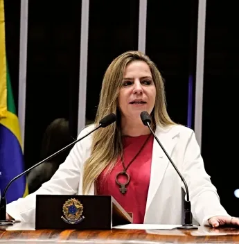Fortaleza sedia evento de combate ao feminicídio proposto por Luizianne Lins