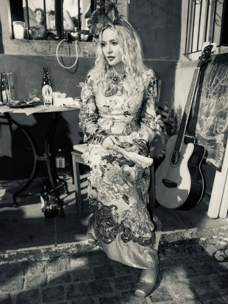 Madonna (2)