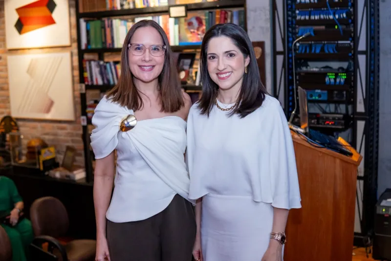 Manoela e Mara Crisóstomo reúnem convidadas para conversa sobre ansiedade na maturidade