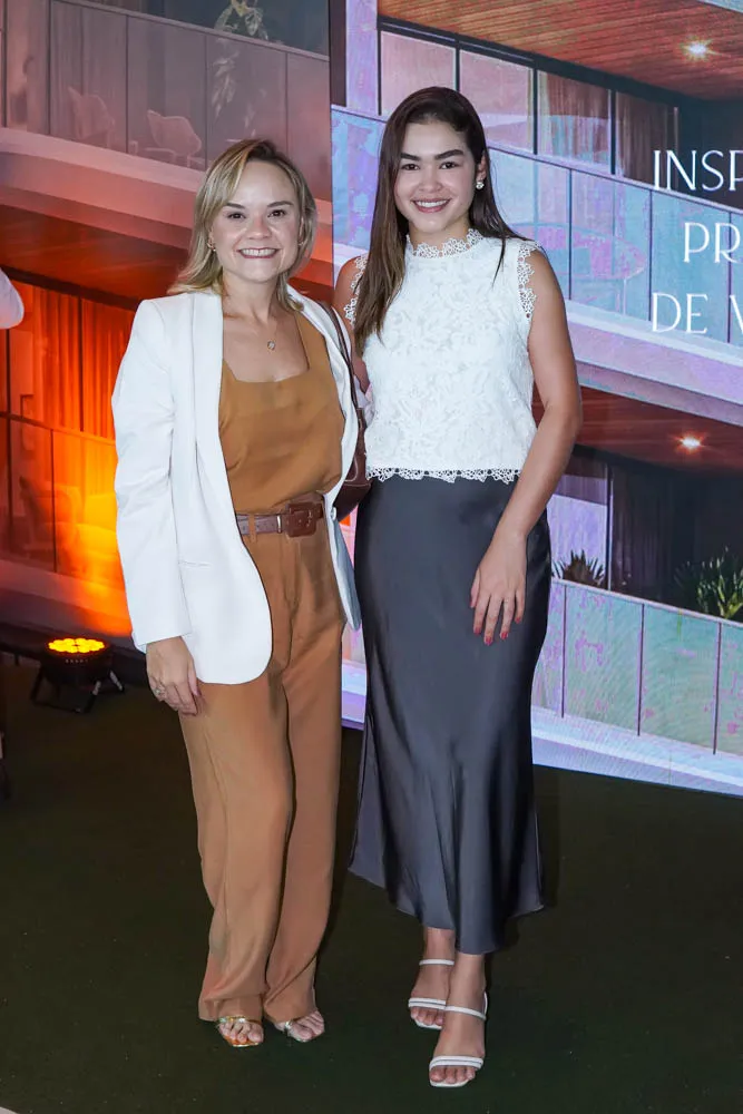 Marcela Carvalho E Ana Lívia (1)
