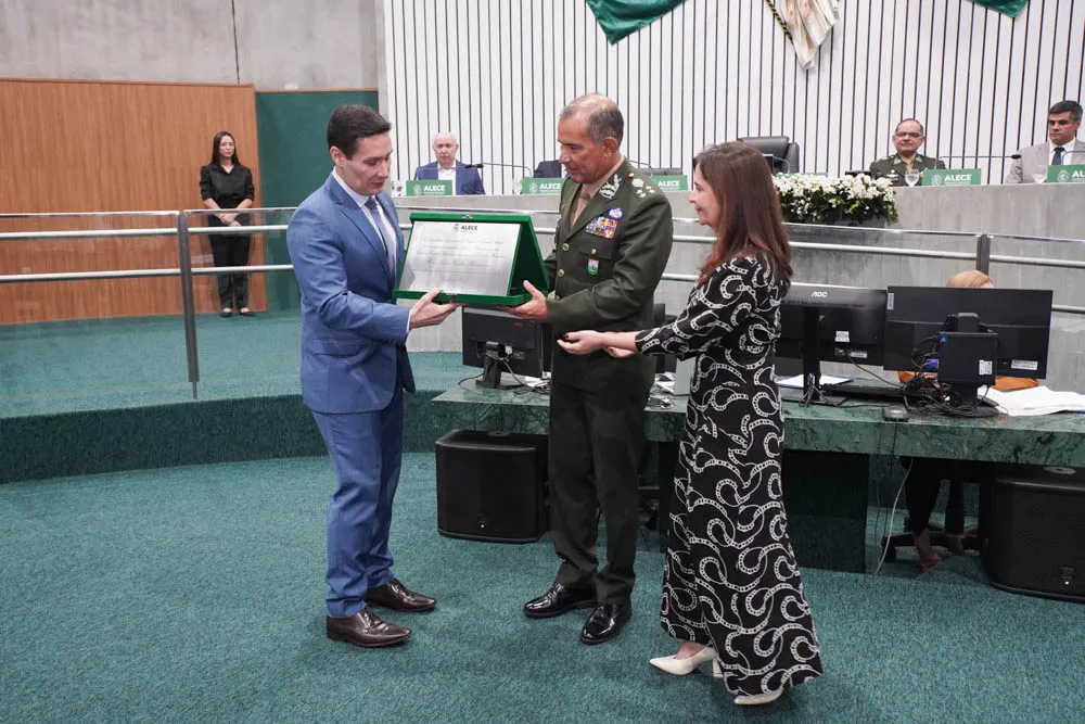 Marcos Sobreira, Gen. Montenegro E Ana Cláudia (2)